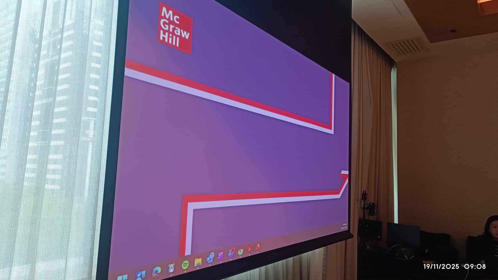 Multimedia Projector for Rental