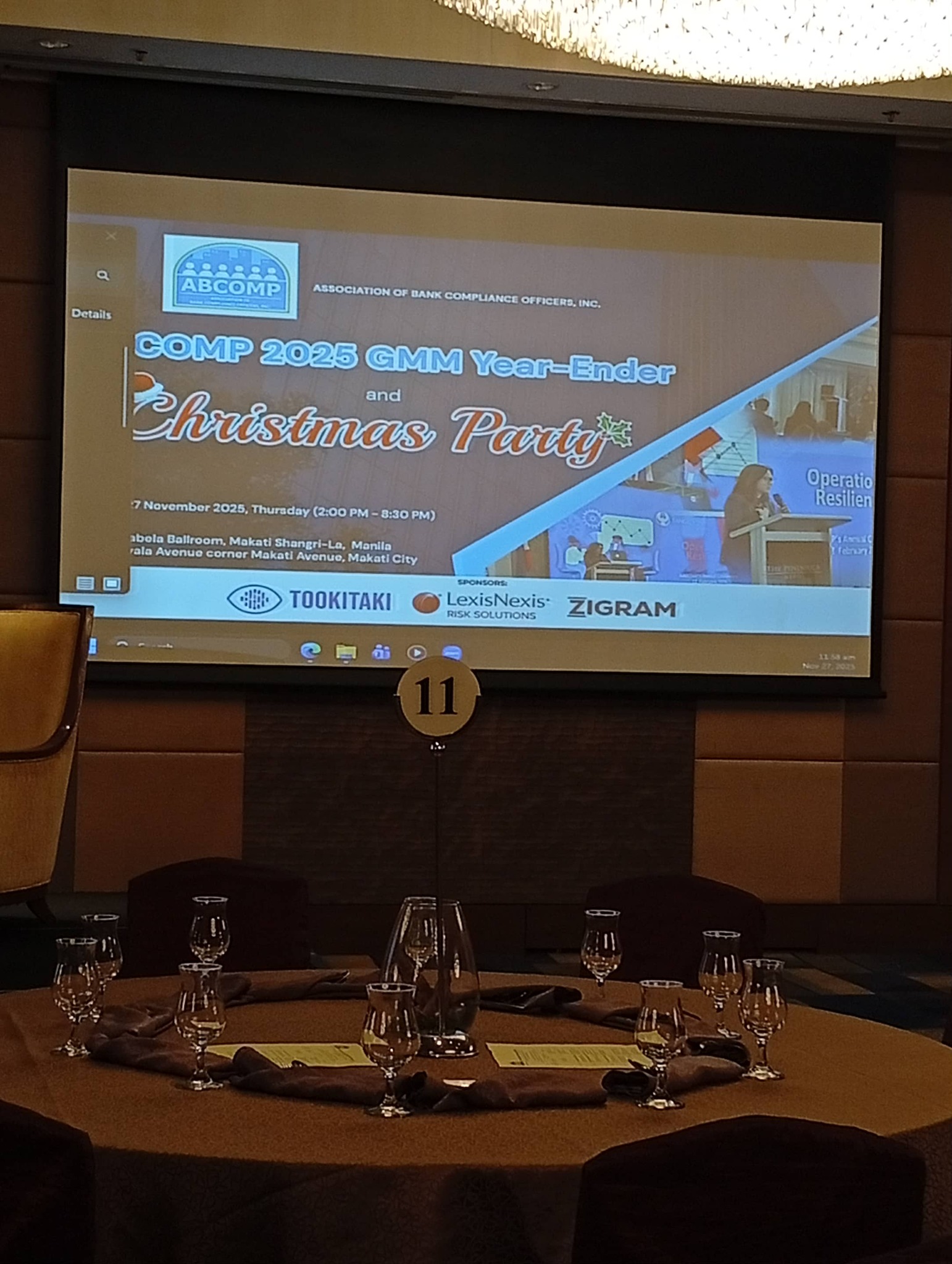 White Screen Fast Fold and Projector for Rental Events