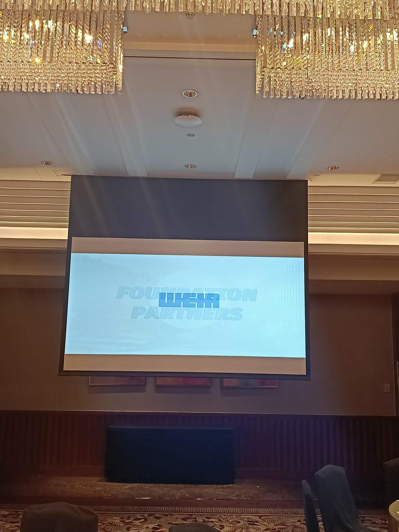 Sharp Image Quality LCD Projector for Rental