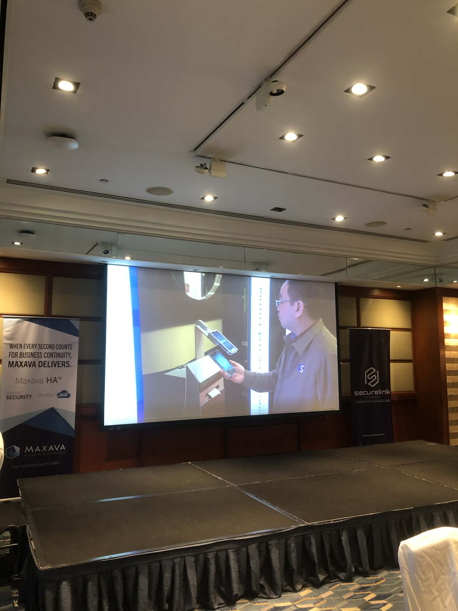 PROJECTOR RENTAL Laser Light 4k Technology